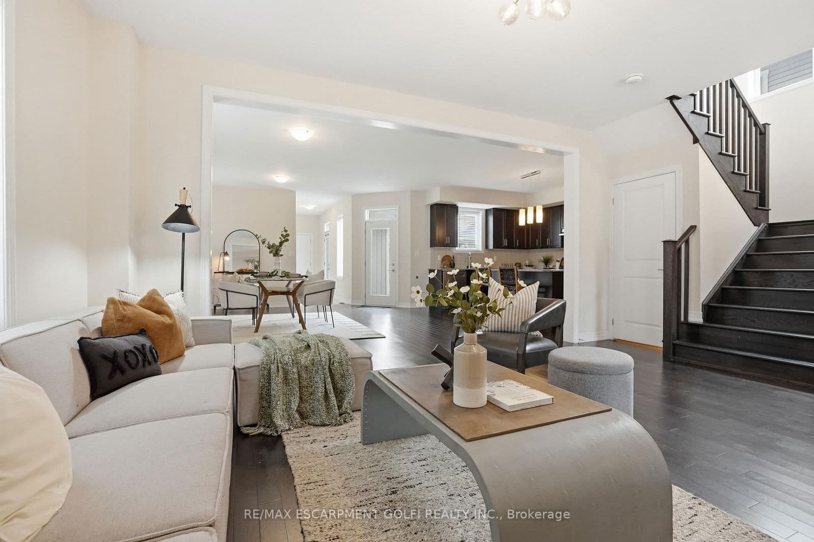 Detached at 310 Main Street, Grimsby, ON - Photo 10 - RE/MAX Garden City Realty