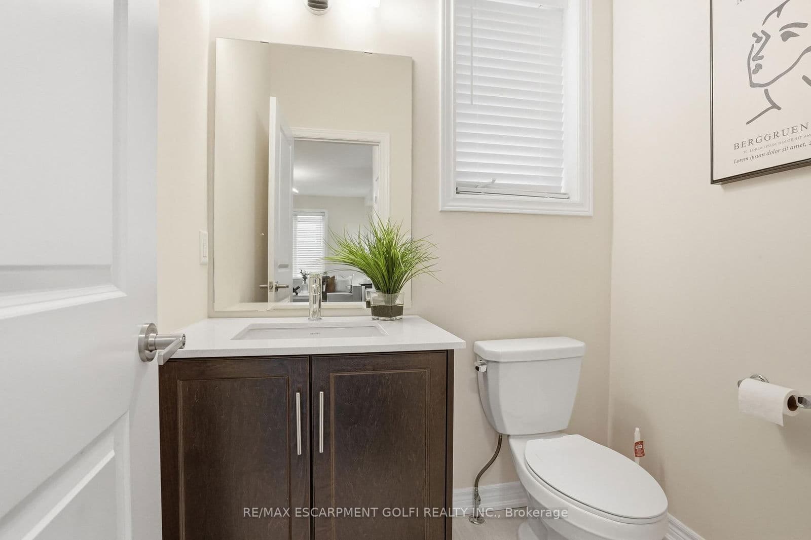 Detached at 310 Main Street, Grimsby, ON - Photo 12 - RE/MAX Garden City Realty