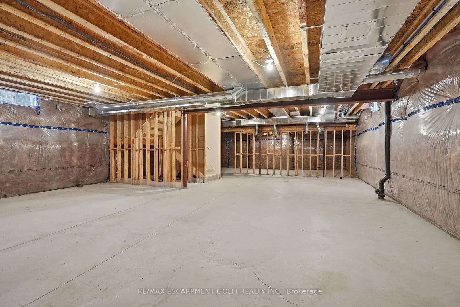 Detached at 310 Main Street, Grimsby, ON - Photo 32 - RE/MAX Garden City Realty