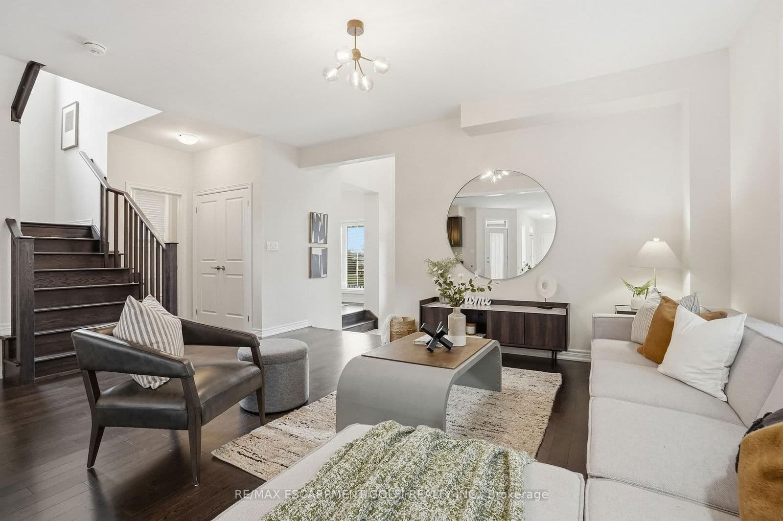 Detached at 310 Main Street, Grimsby, ON - Photo 9 - RE/MAX Garden City Realty