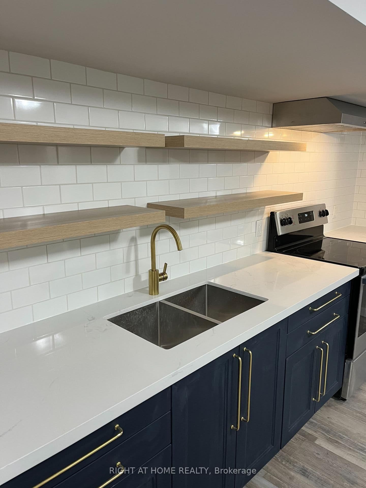 Semi-Detached at 6 Bardadyn Court, St. Catharines, ON - Photo 15 - RE/MAX Garden City Realty