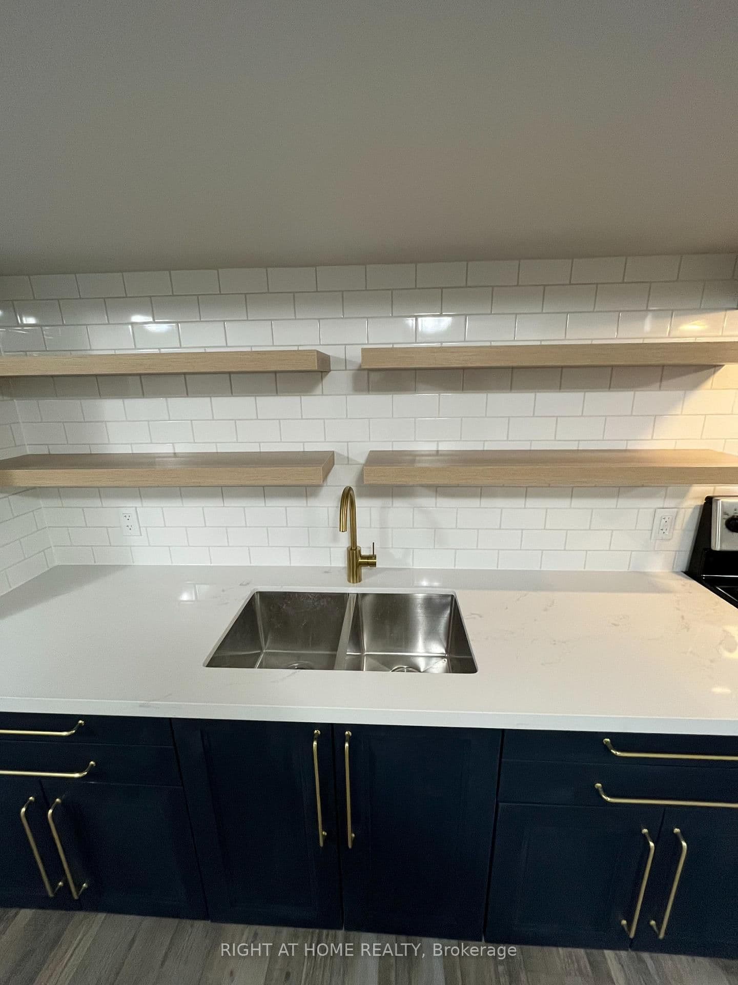 Semi-Detached at 6 Bardadyn Court, St. Catharines, ON - Photo 16 - RE/MAX Garden City Realty