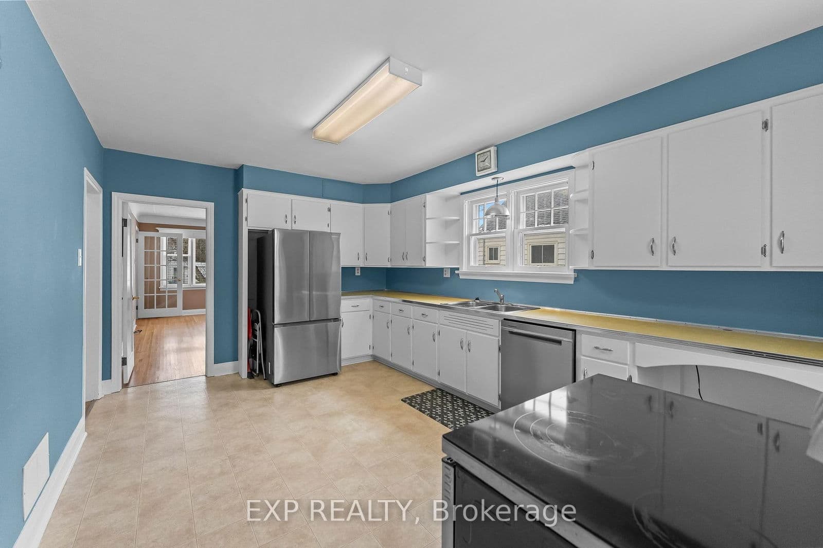 Detached at 3935 St Peter Avenue, Niagara Falls, ON - Photo 11 - RE/MAX Garden City Realty