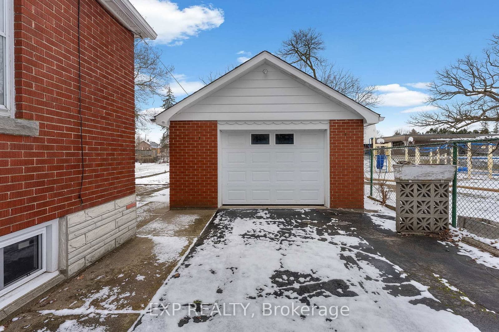 Detached at 3935 St Peter Avenue, Niagara Falls, ON - Photo 5 - RE/MAX Garden City Realty