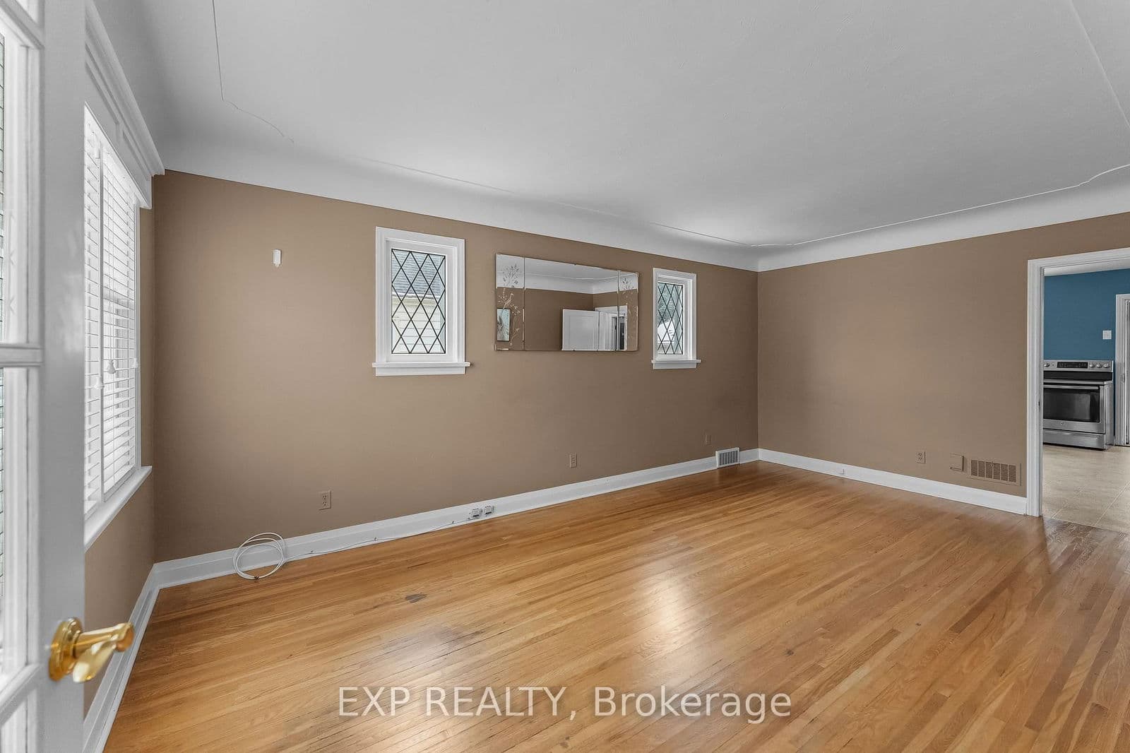 Detached at 3935 St Peter Avenue, Niagara Falls, ON - Photo 6 - RE/MAX Garden City Realty