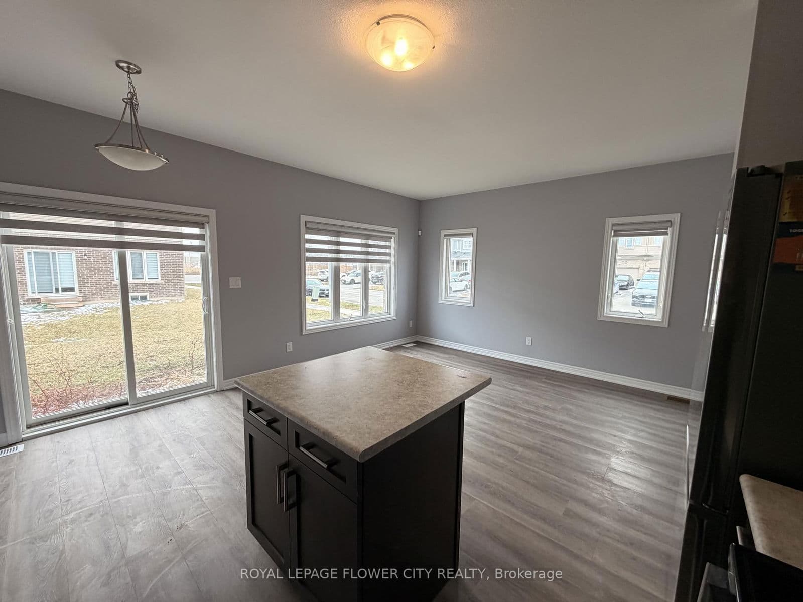 Att/Row/Townhouse at 139 Sunflower Place, Welland, ON - Photo 9 - RE/MAX Garden City Realty