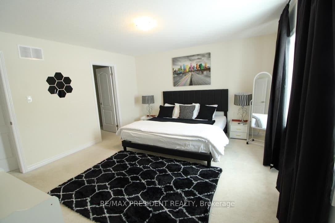 Detached at 16 Peach Street, Thorold, ON - Photo 10 - RE/MAX Garden City Realty