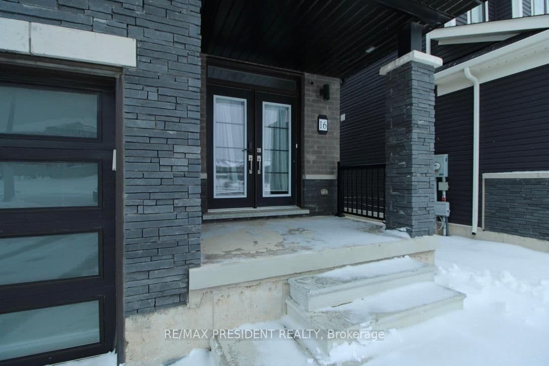 Detached at 16 Peach Street, Thorold, ON - Photo 2 - RE/MAX Garden City Realty