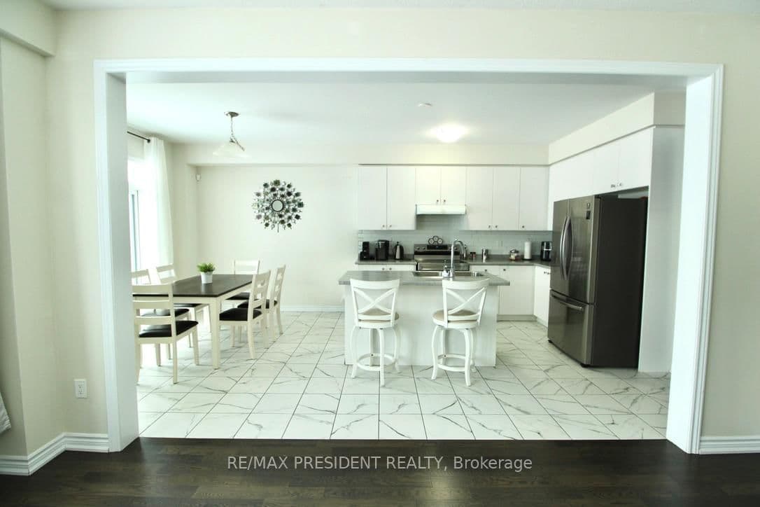 Detached at 16 Peach Street, Thorold, ON - Photo 8 - RE/MAX Garden City Realty