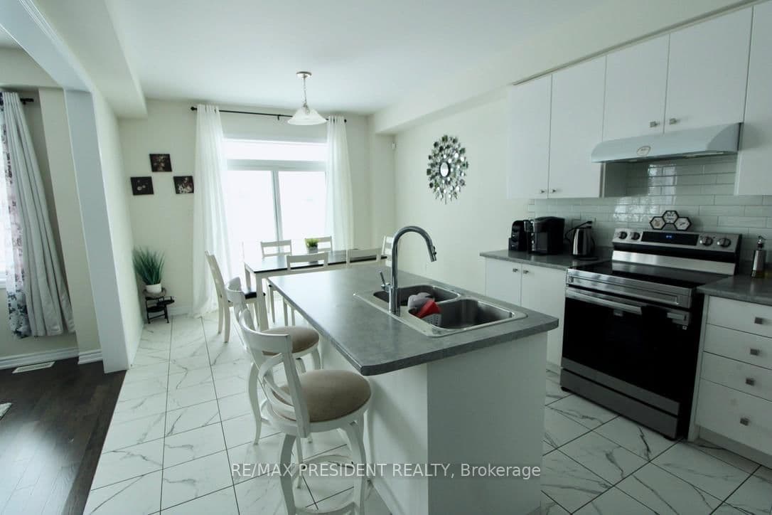 Detached at 16 Peach Street, Thorold, ON - Photo 9 - RE/MAX Garden City Realty