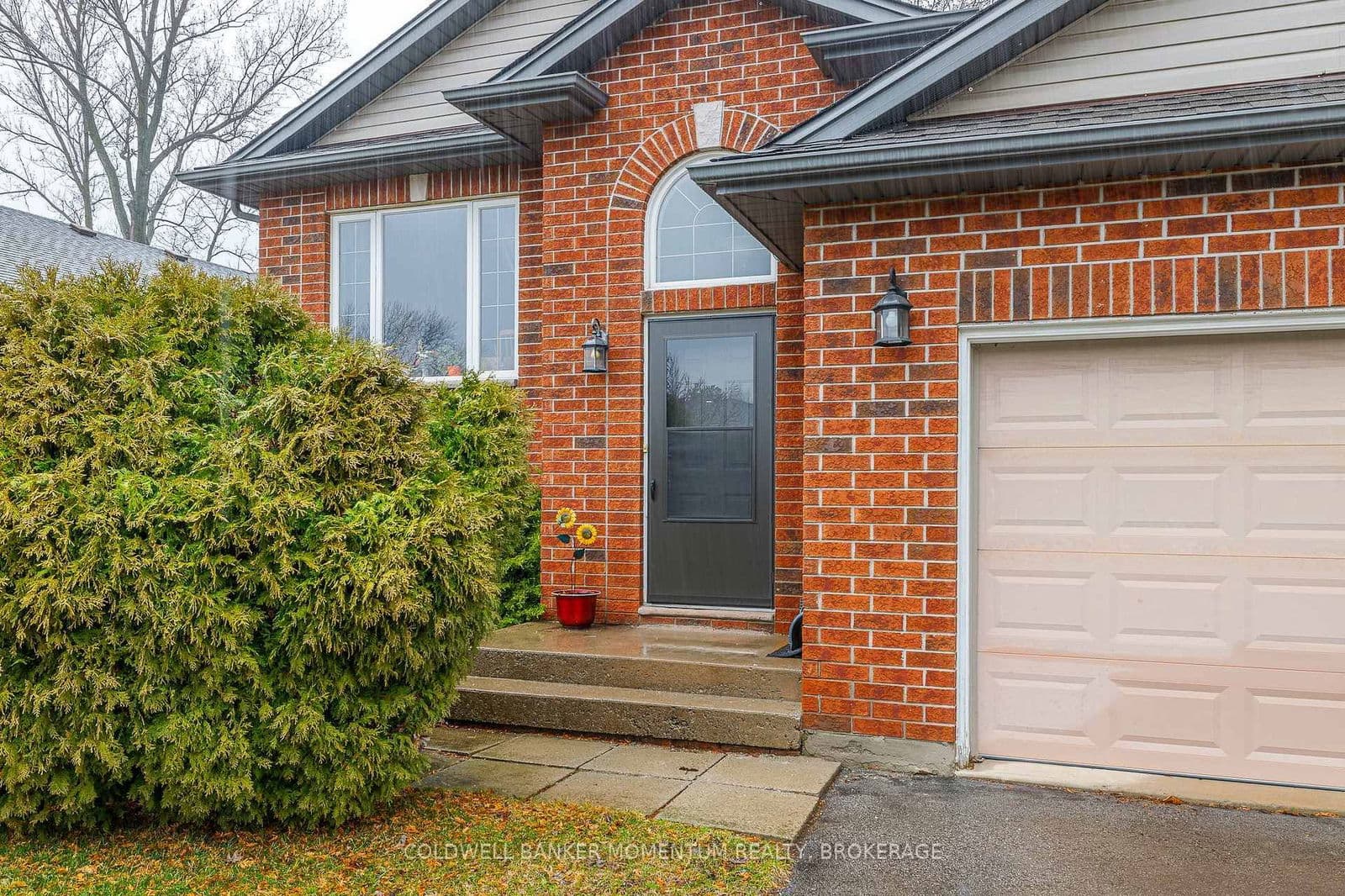 Detached at 47 Thorold Avenue, Thorold, ON - Photo 5 - RE/MAX Garden City Realty