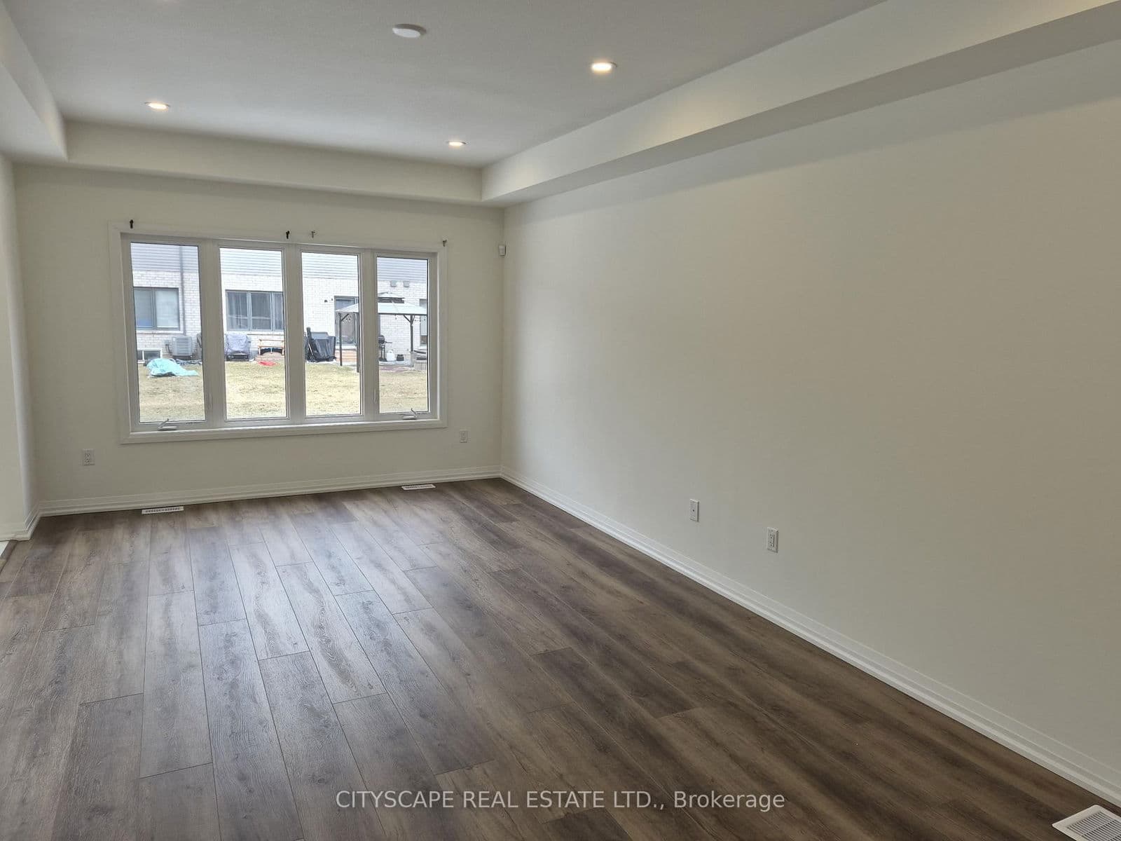 Att/Row/Townhouse at 7 Saffron Way, Pelham, ON - Photo 11 - RE/MAX Garden City Realty