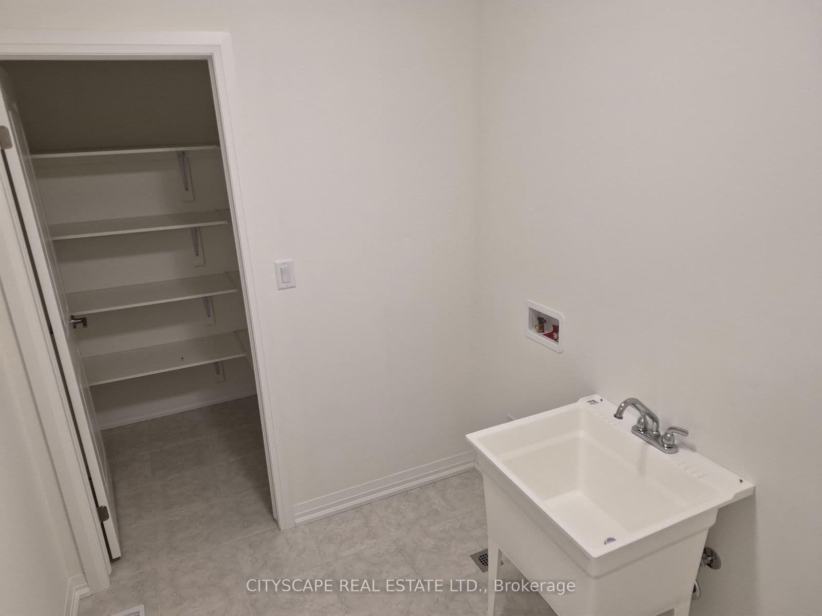 Att/Row/Townhouse at 7 Saffron Way, Pelham, ON - Photo 17 - RE/MAX Garden City Realty