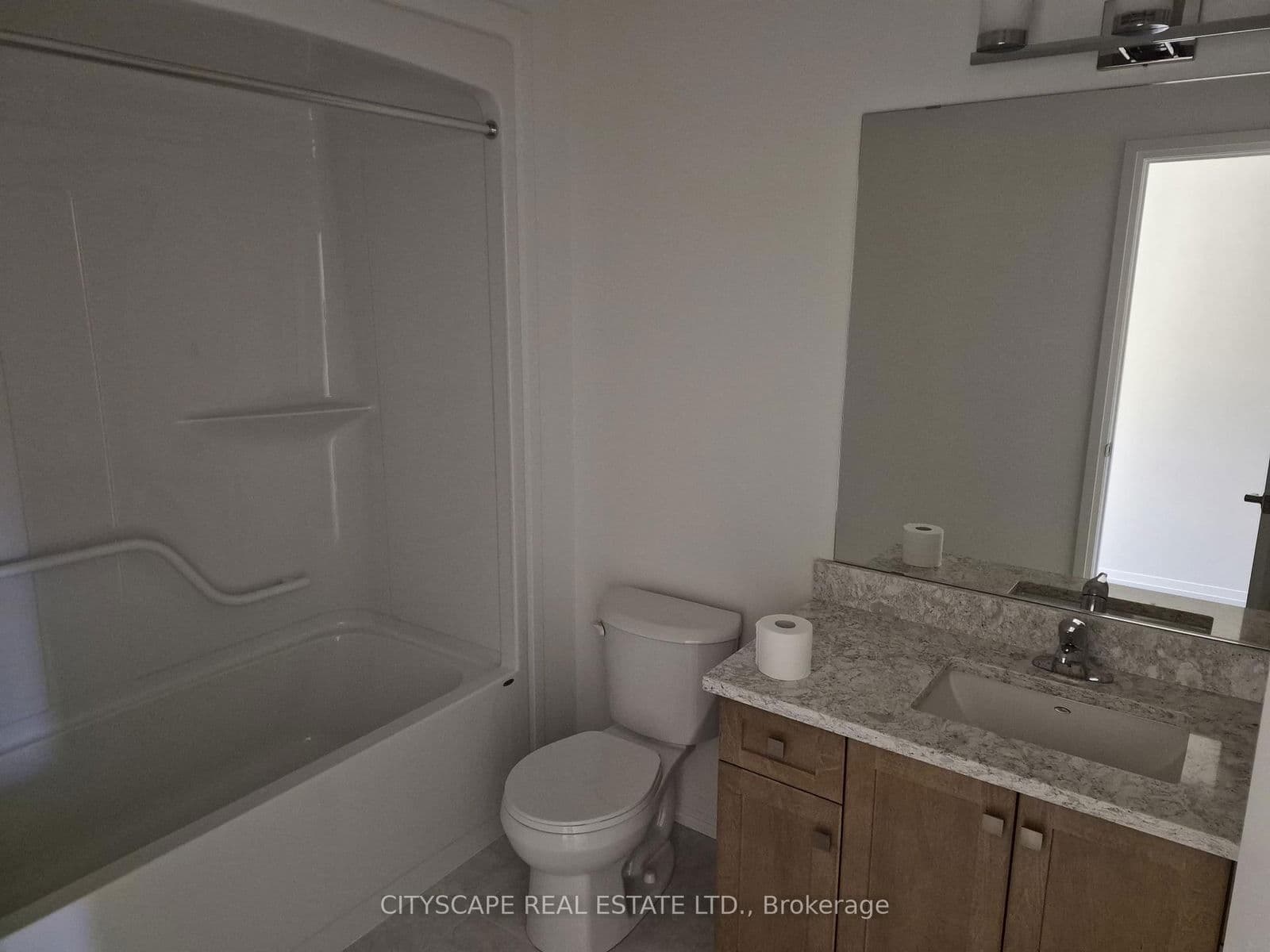 Att/Row/Townhouse at 7 Saffron Way, Pelham, ON - Photo 21 - RE/MAX Garden City Realty