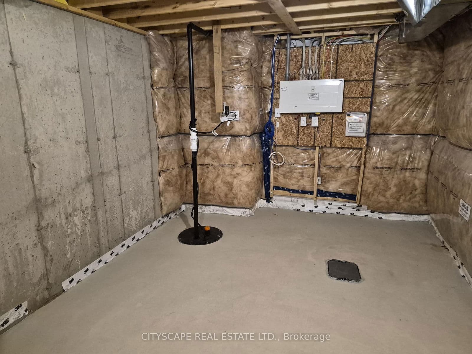 Att/Row/Townhouse at 7 Saffron Way, Pelham, ON - Photo 28 - RE/MAX Garden City Realty