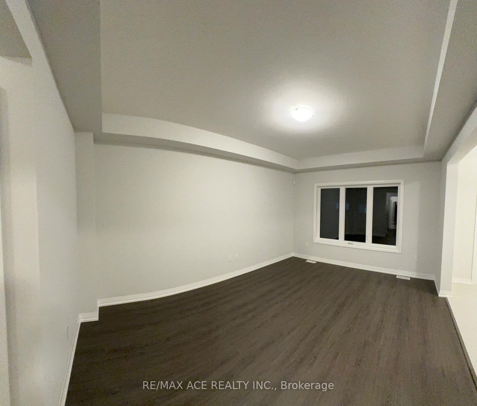 Att/Row/Townhouse at 132 Alicia Crescent, Thorold, ON - Photo 5 - RE/MAX Garden City Realty