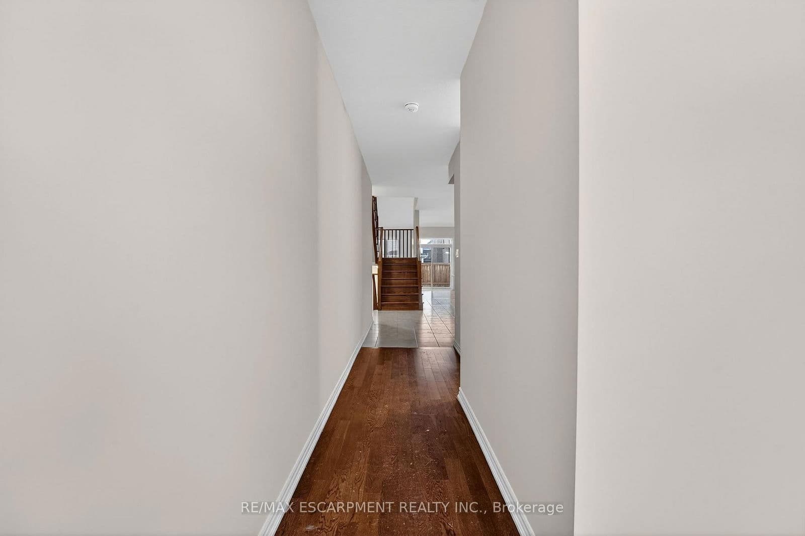 Detached at 11 FRONTIER Drive, Thorold, ON - Photo 11 - RE/MAX Garden City Realty