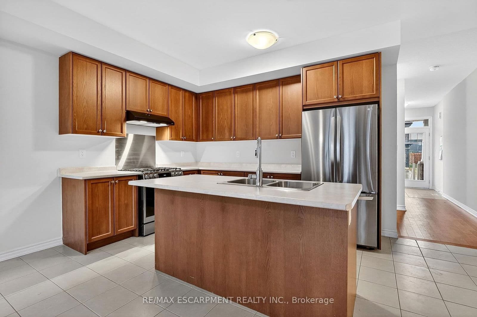 Detached at 11 FRONTIER Drive, Thorold, ON - Photo 18 - RE/MAX Garden City Realty