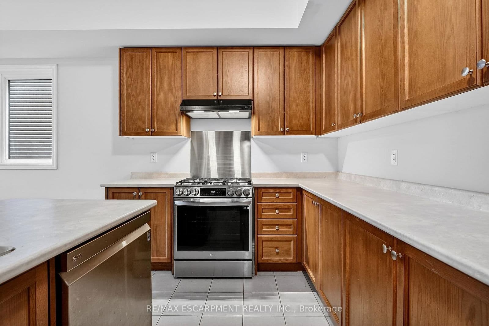 Detached at 11 FRONTIER Drive, Thorold, ON - Photo 20 - RE/MAX Garden City Realty