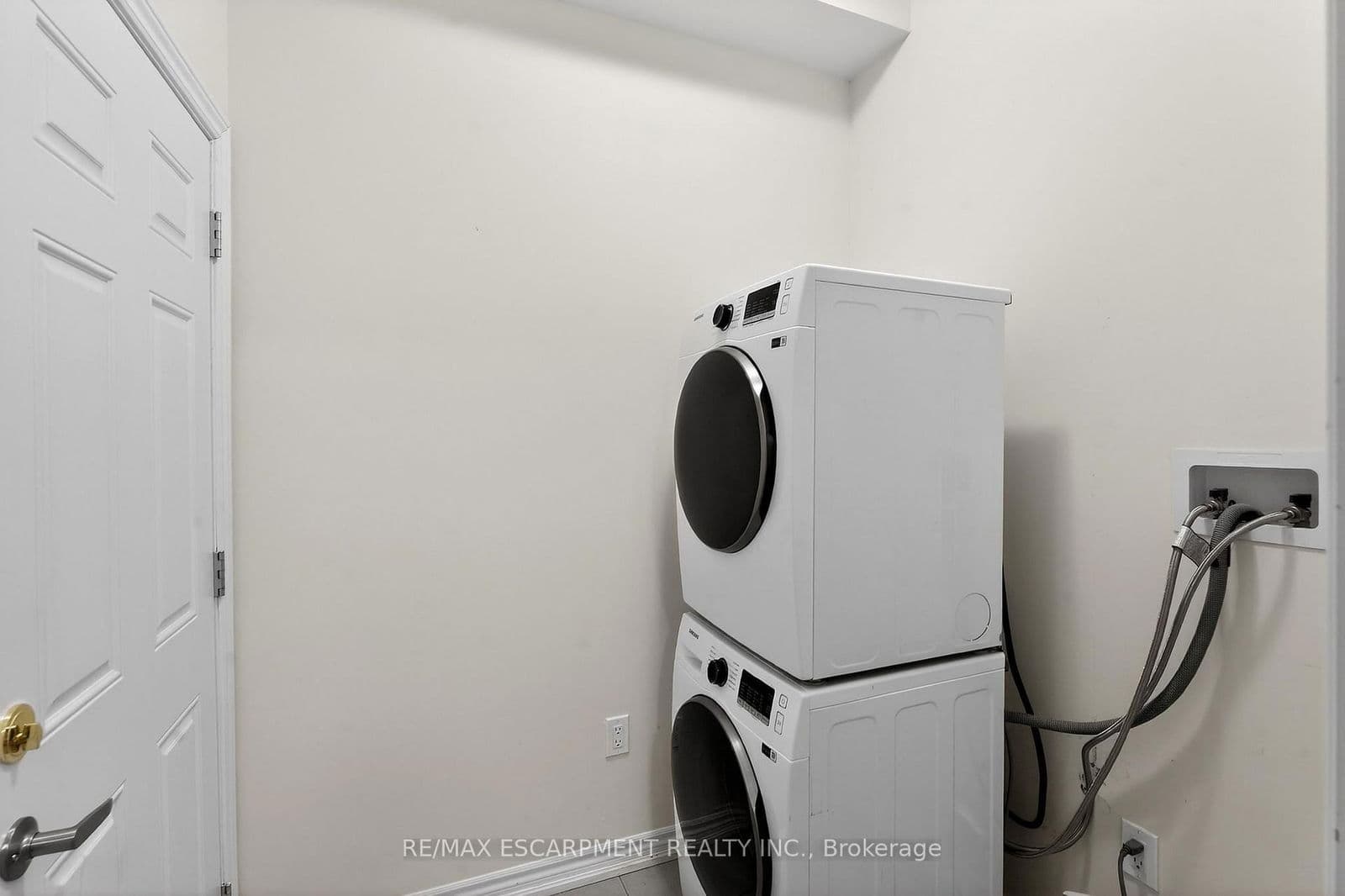 Detached at 11 FRONTIER Drive, Thorold, ON - Photo 27 - RE/MAX Garden City Realty