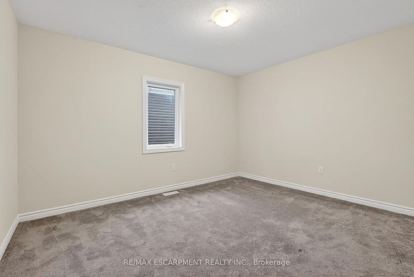 Detached at 11 FRONTIER Drive, Thorold, ON - Photo 41 - RE/MAX Garden City Realty