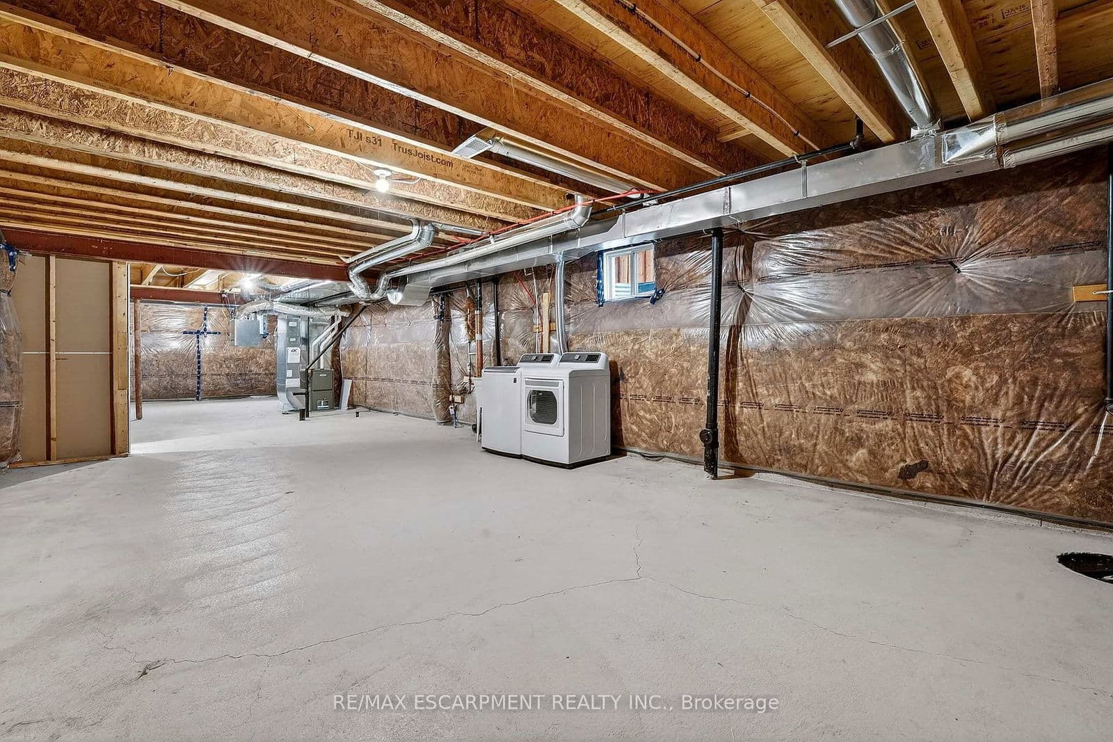 Detached at 11 FRONTIER Drive, Thorold, ON - Photo 44 - RE/MAX Garden City Realty