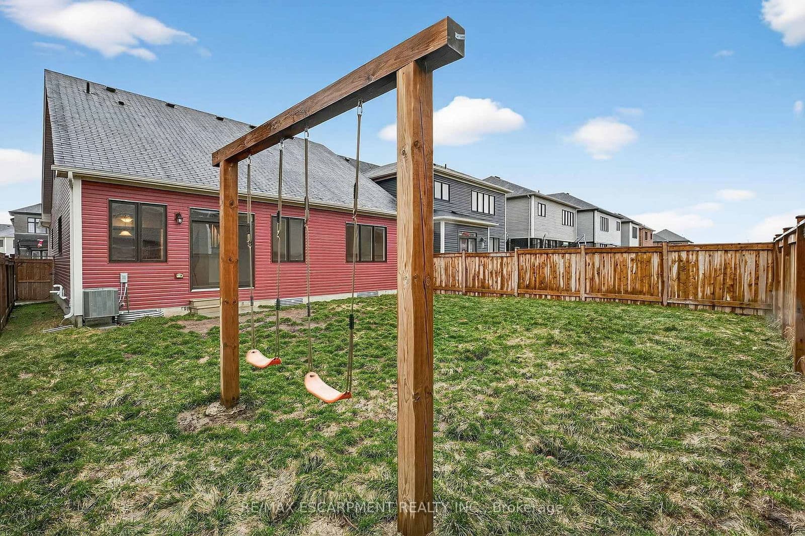 Detached at 11 FRONTIER Drive, Thorold, ON - Photo 49 - RE/MAX Garden City Realty