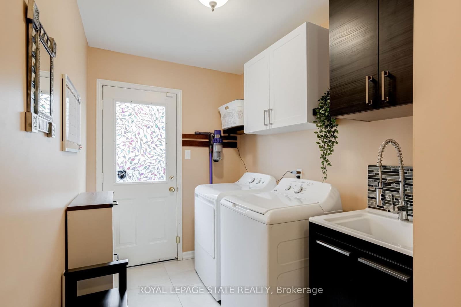 Detached at 82 Vansickle Road, St. Catharines, ON - Photo 21 - RE/MAX Garden City Realty