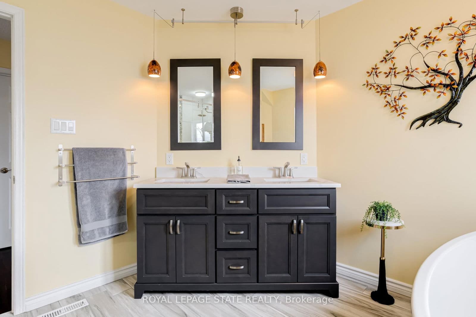 Detached at 82 Vansickle Road, St. Catharines, ON - Photo 30 - RE/MAX Garden City Realty