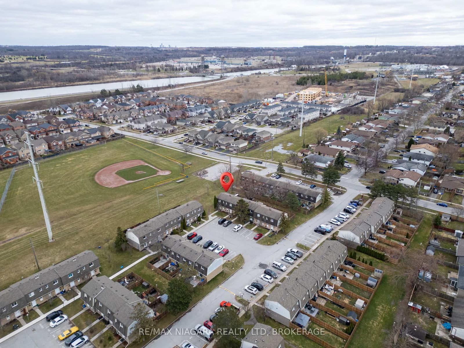 Condo Townhouse at 55- 131 Rockwood Avenue, St. Catharines, ON - Photo 3 - RE/MAX Garden City Realty