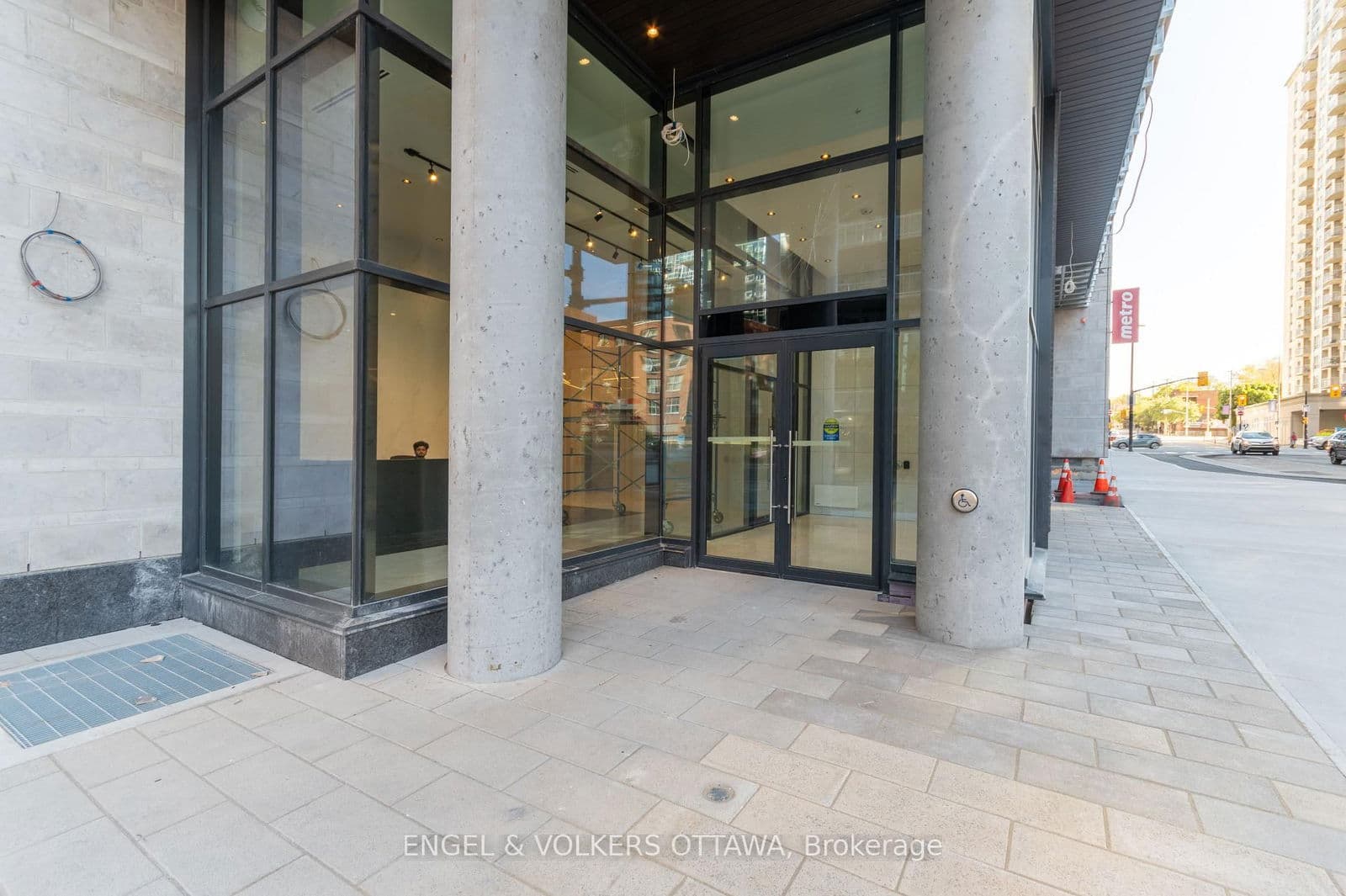 Condo Apartment at 804- 180 George Street, Ottawa, ON - Photo 2 - RE/MAX Garden City Realty