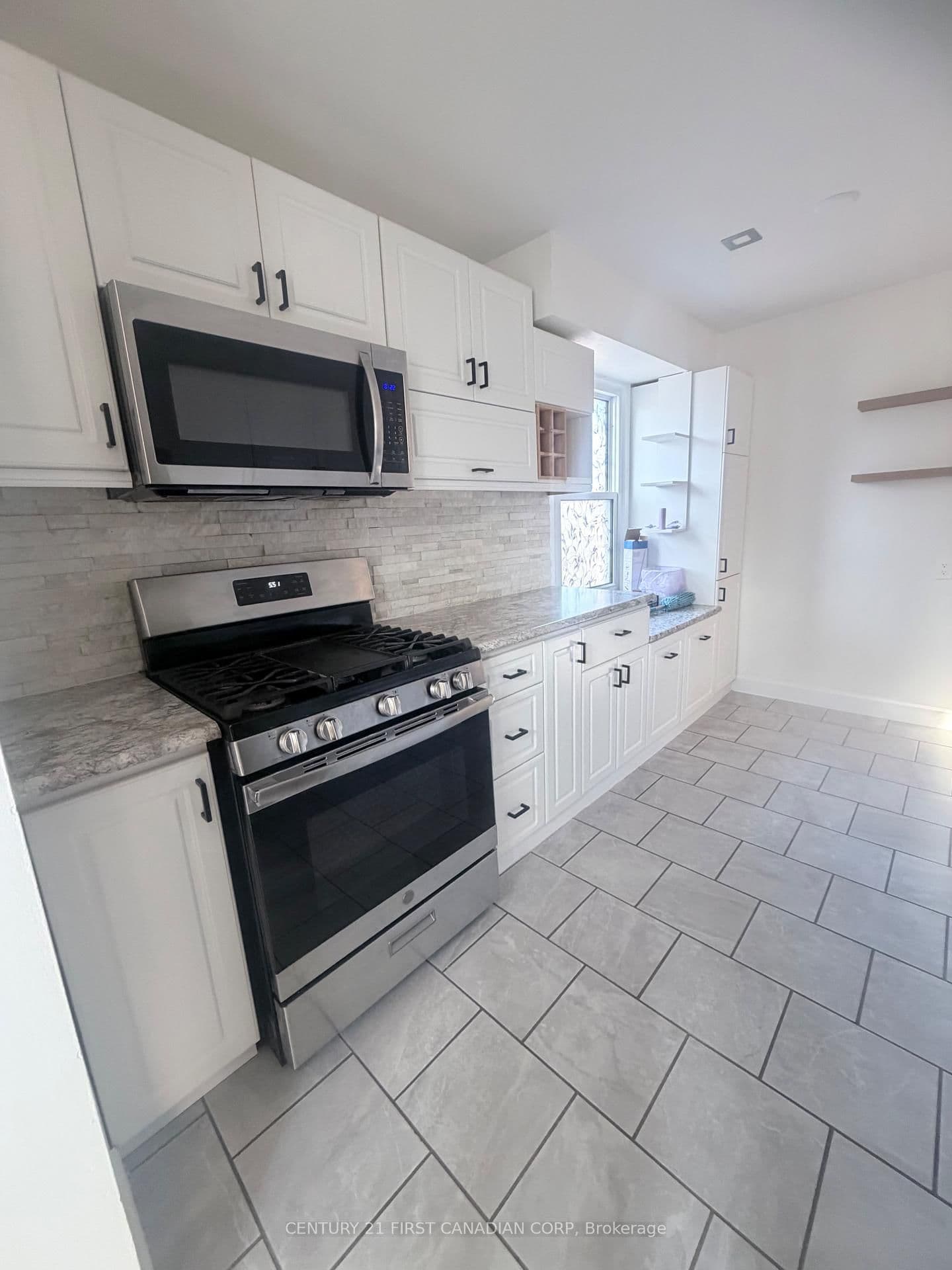 Condo Townhouse at 44- 70 Fiddlers Green Road, London North, ON - Photo 4 - RE/MAX Garden City Realty