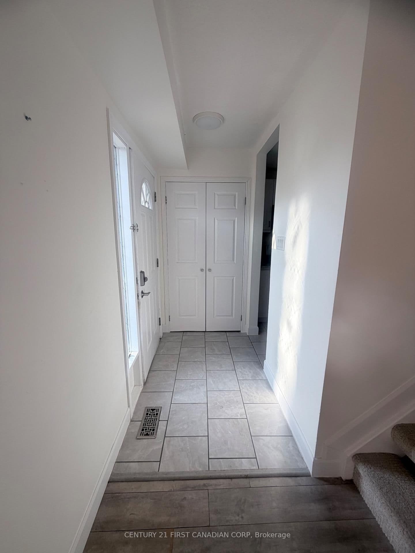 Condo Townhouse at 44- 70 Fiddlers Green Road, London North, ON - Photo 6 - RE/MAX Garden City Realty