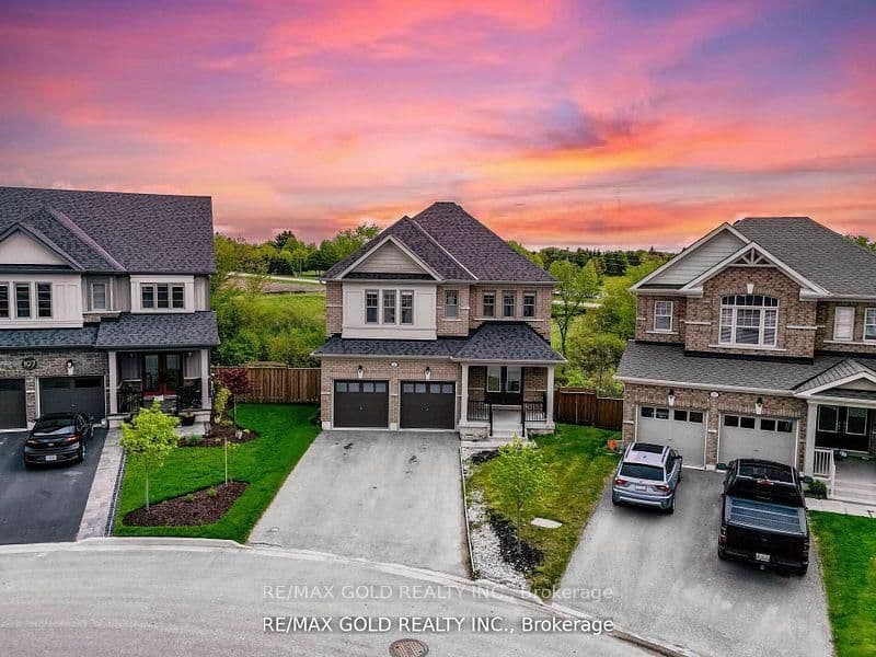 Detached at 201 Mcfarlane Crescent, Centre Wellington, ON - Photo 1 - RE/MAX Garden City Realty