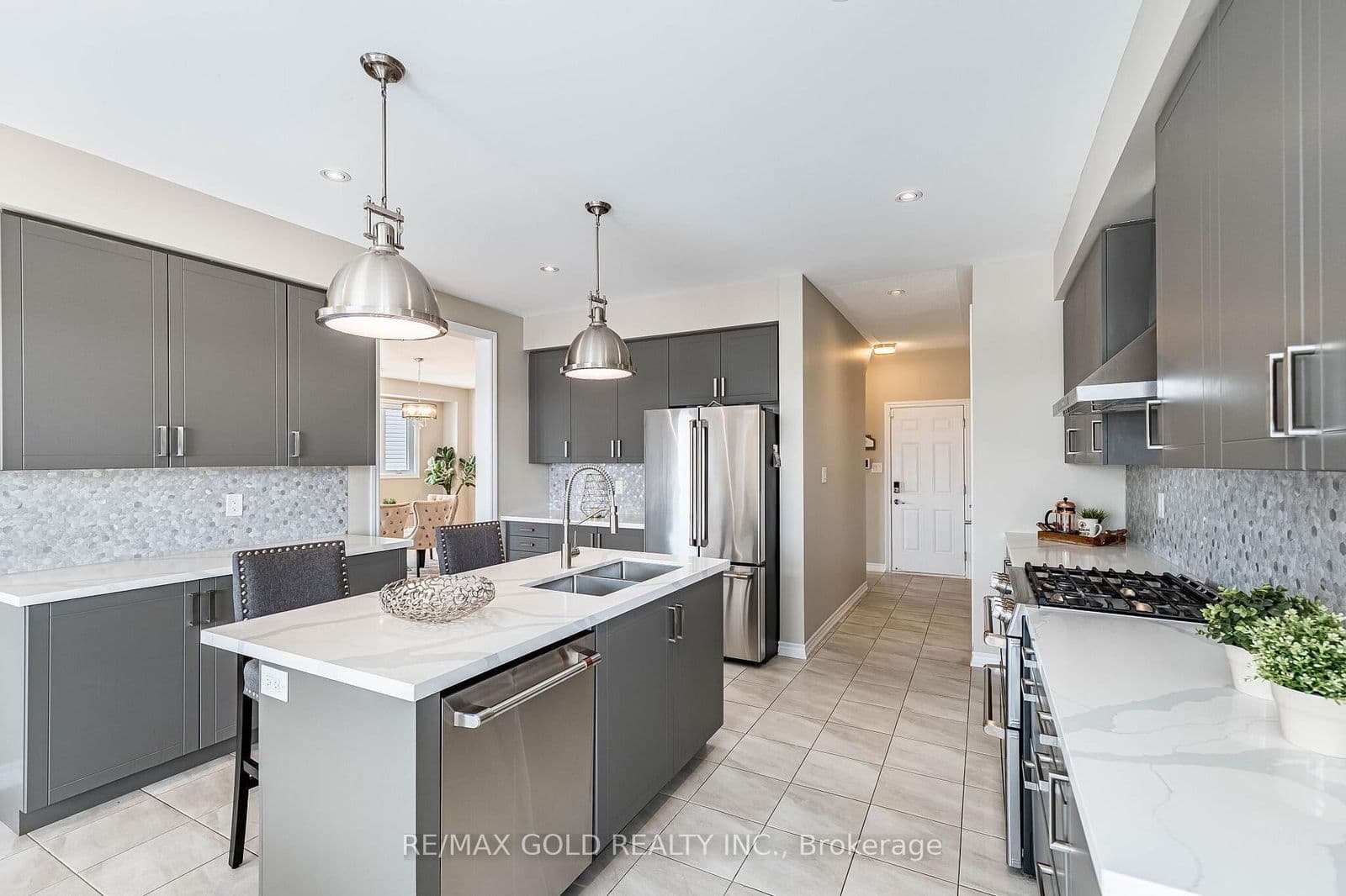 Detached at 201 Mcfarlane Crescent, Centre Wellington, ON - Photo 12 - RE/MAX Garden City Realty