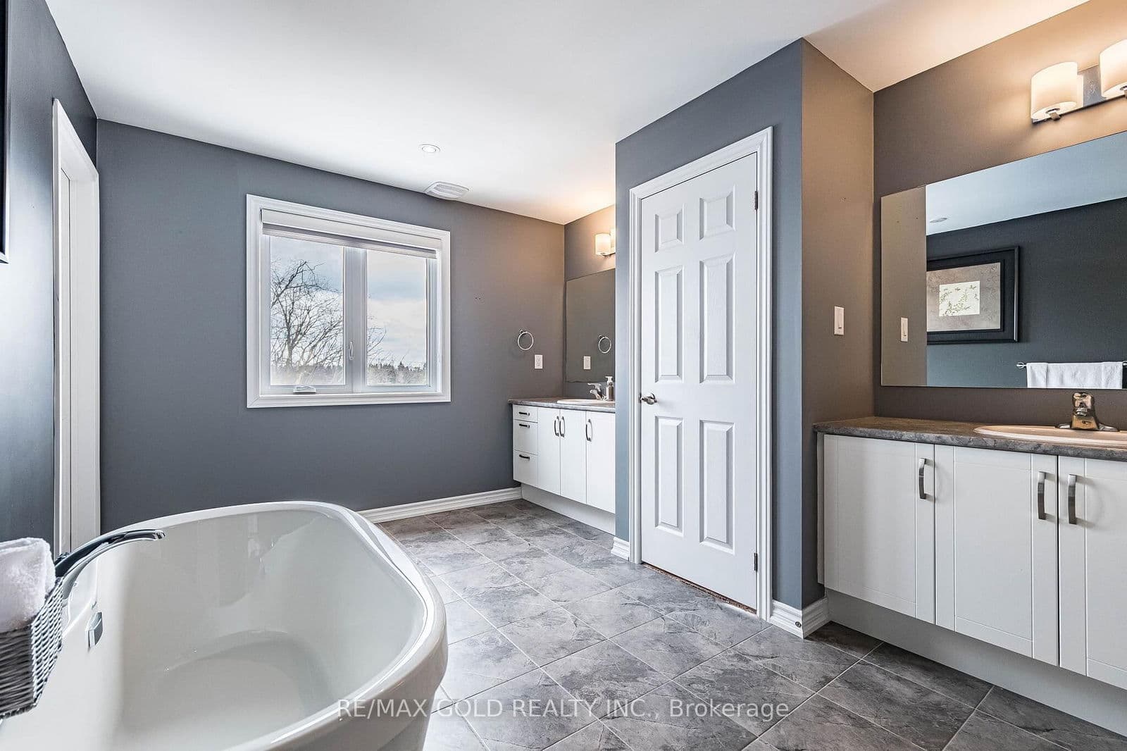 Detached at 201 Mcfarlane Crescent, Centre Wellington, ON - Photo 26 - RE/MAX Garden City Realty