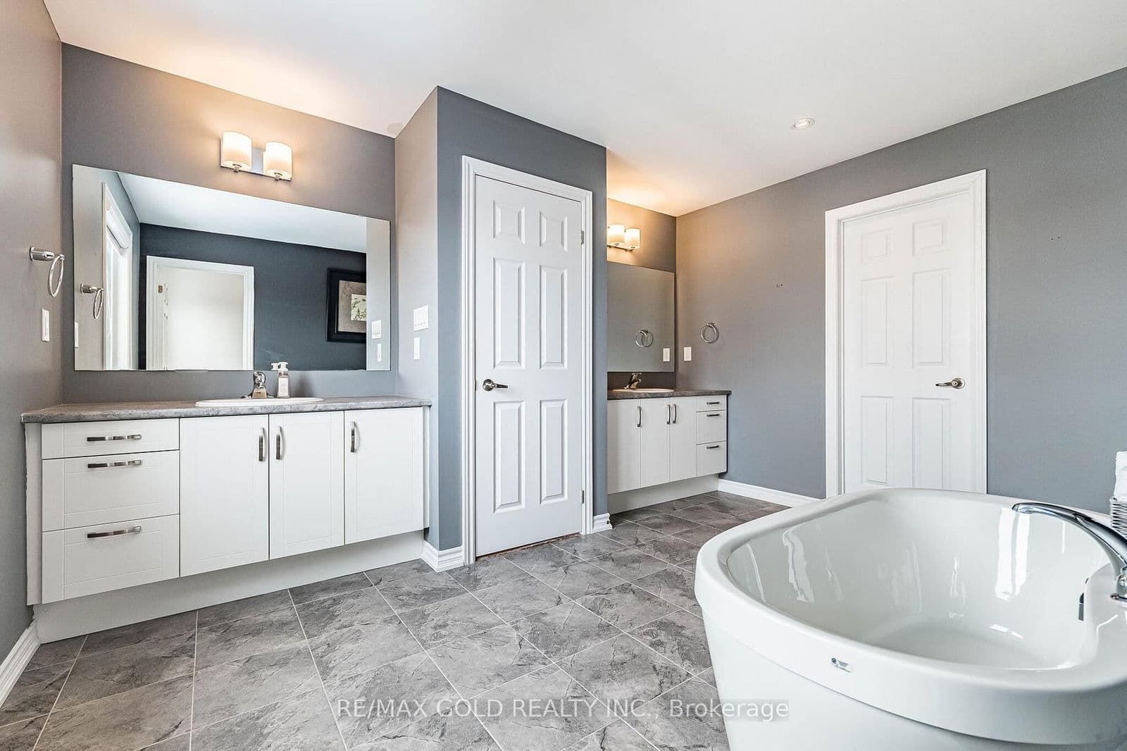 Detached at 201 Mcfarlane Crescent, Centre Wellington, ON - Photo 27 - RE/MAX Garden City Realty