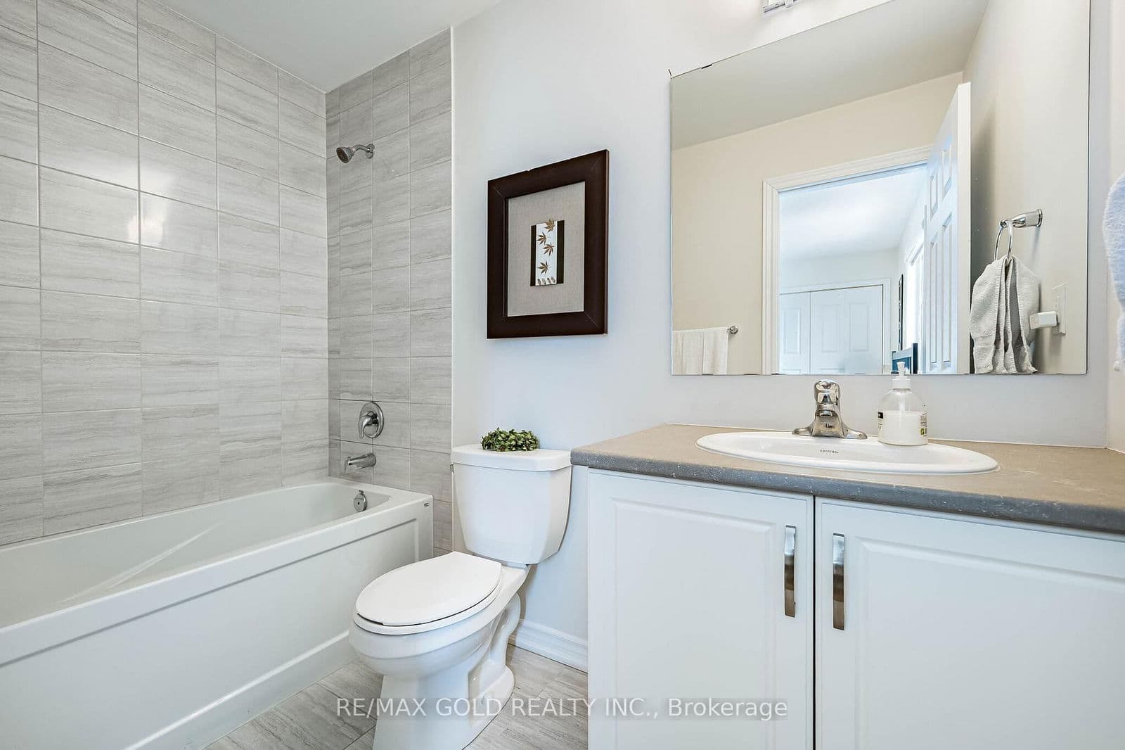 Detached at 201 Mcfarlane Crescent, Centre Wellington, ON - Photo 32 - RE/MAX Garden City Realty