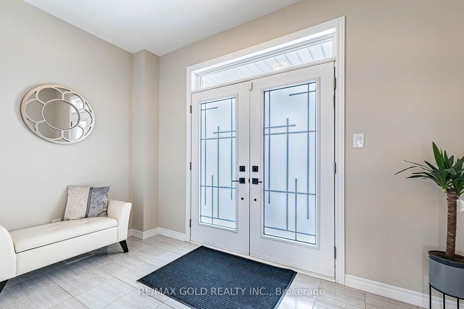 Detached at 201 Mcfarlane Crescent, Centre Wellington, ON - Photo 4 - RE/MAX Garden City Realty