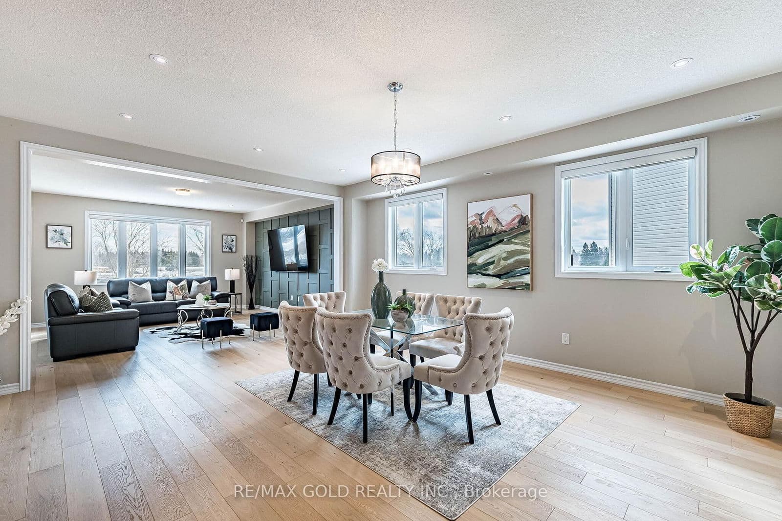 Detached at 201 Mcfarlane Crescent, Centre Wellington, ON - Photo 6 - RE/MAX Garden City Realty