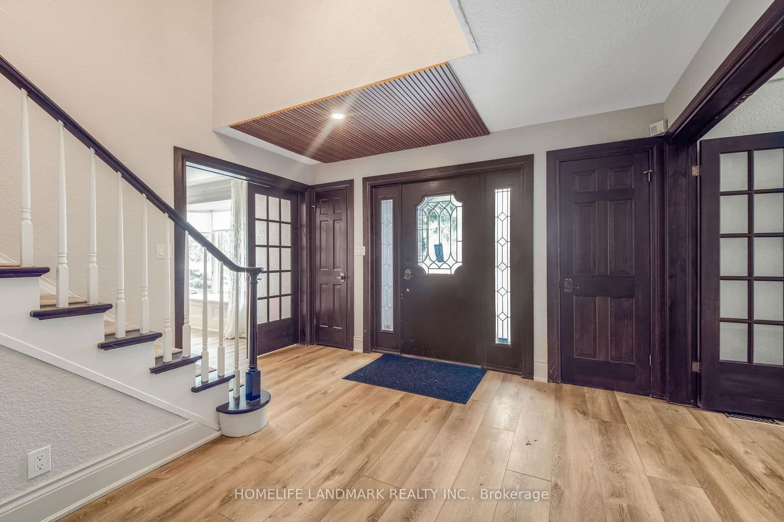 Detached at 10505 Niagara River Parkway, Niagara Falls, ON - Photo 3 - RE/MAX Garden City Realty