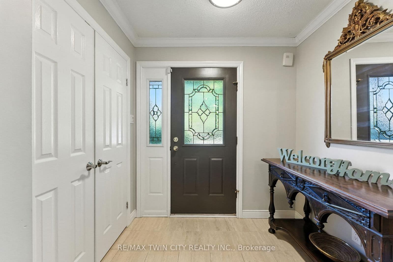 Detached at 91 Abbey Close, Hamilton, ON - Photo 10 - RE/MAX Garden City Realty