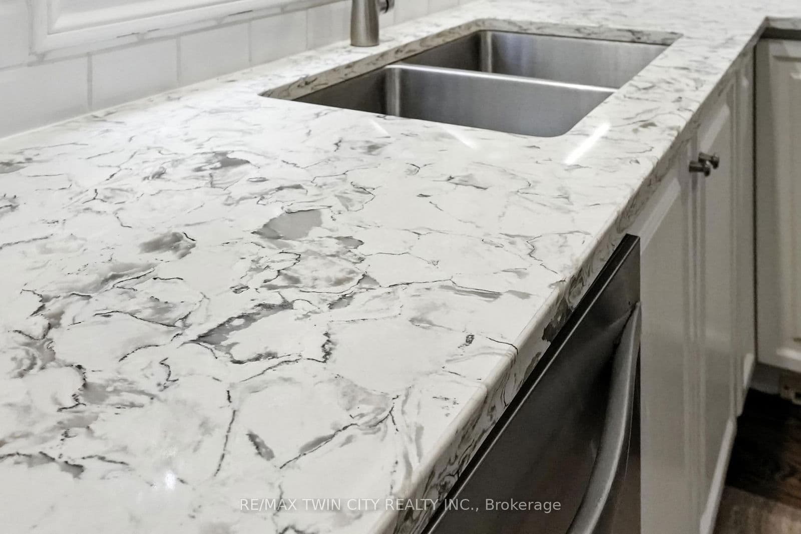 Detached at 91 Abbey Close, Hamilton, ON - Photo 19 - RE/MAX Garden City Realty