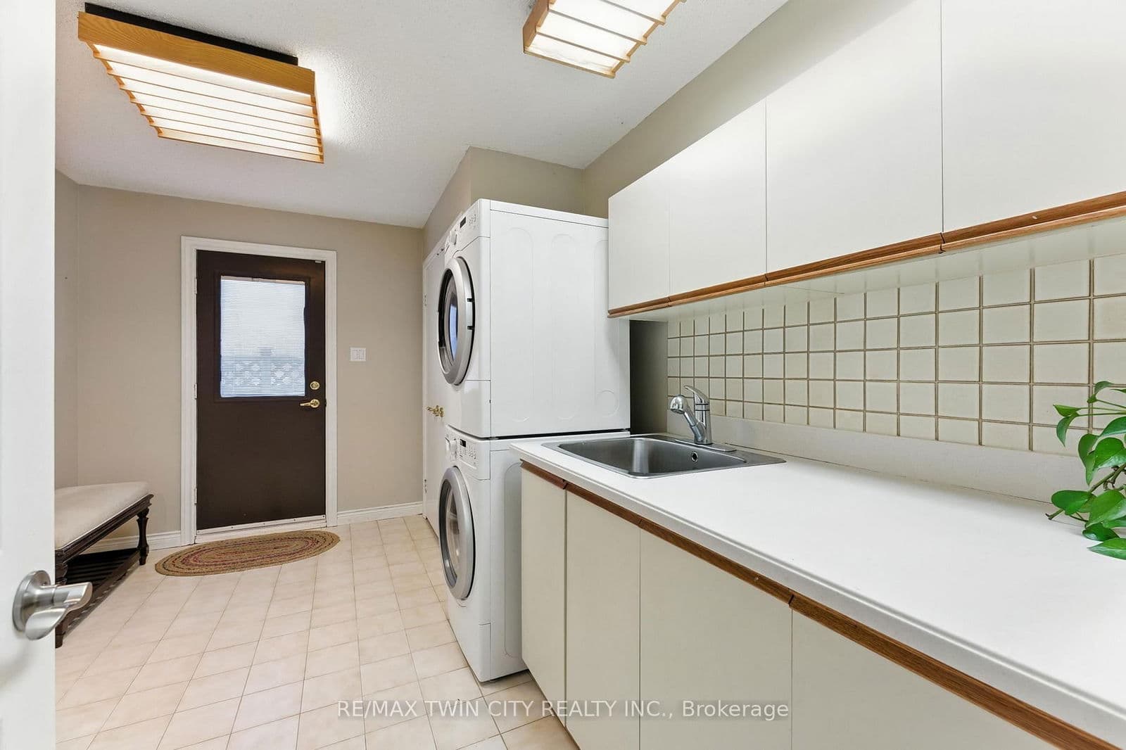 Detached at 91 Abbey Close, Hamilton, ON - Photo 25 - RE/MAX Garden City Realty