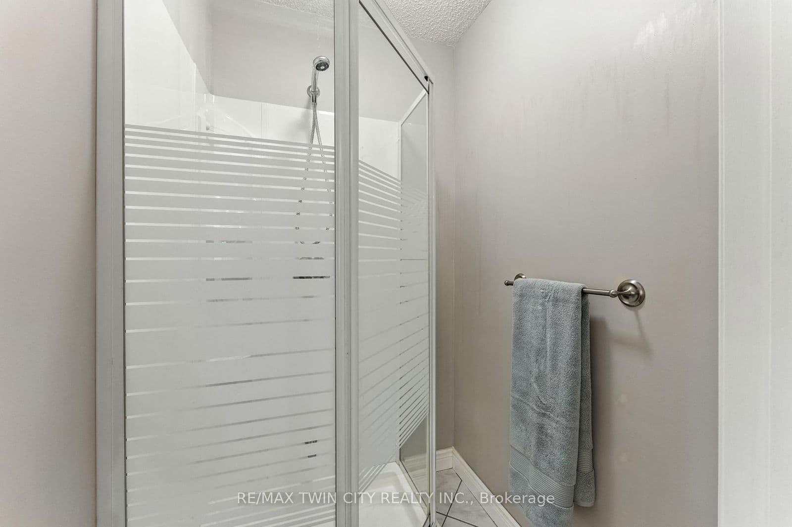 Detached at 91 Abbey Close, Hamilton, ON - Photo 26 - RE/MAX Garden City Realty