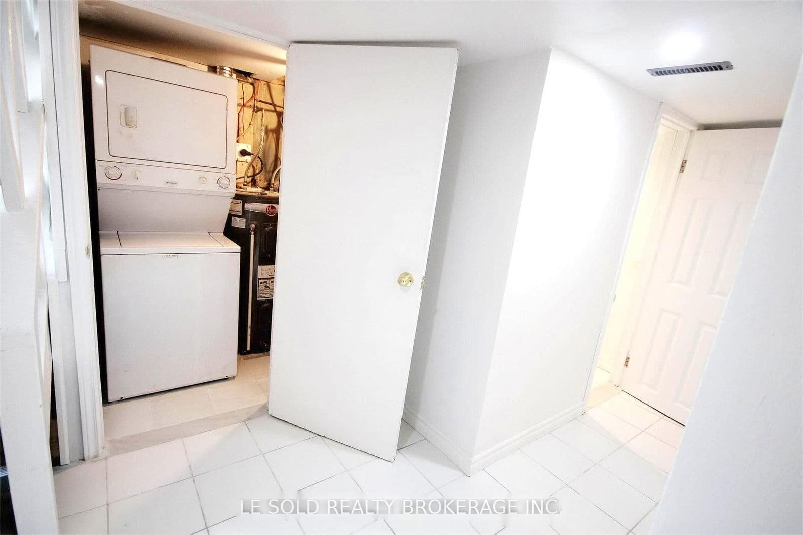 Detached at Bsmt Room- 112 Leland Street, Hamilton, ON - Photo 12 - RE/MAX Garden City Realty