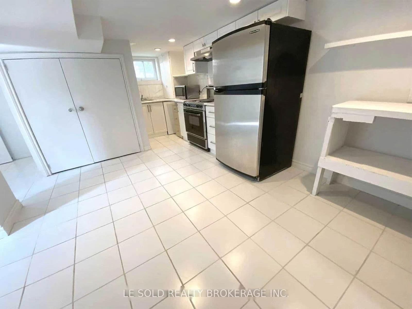 Detached at Bsmt Room- 112 Leland Street, Hamilton, ON - Photo 2 - RE/MAX Garden City Realty