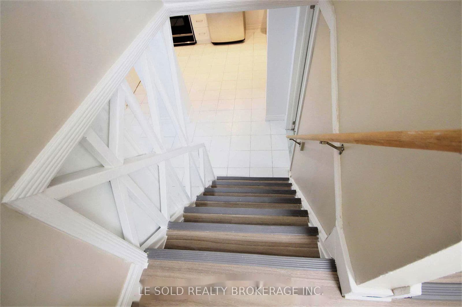 Detached at Bsmt Room- 112 Leland Street, Hamilton, ON - Photo 3 - RE/MAX Garden City Realty