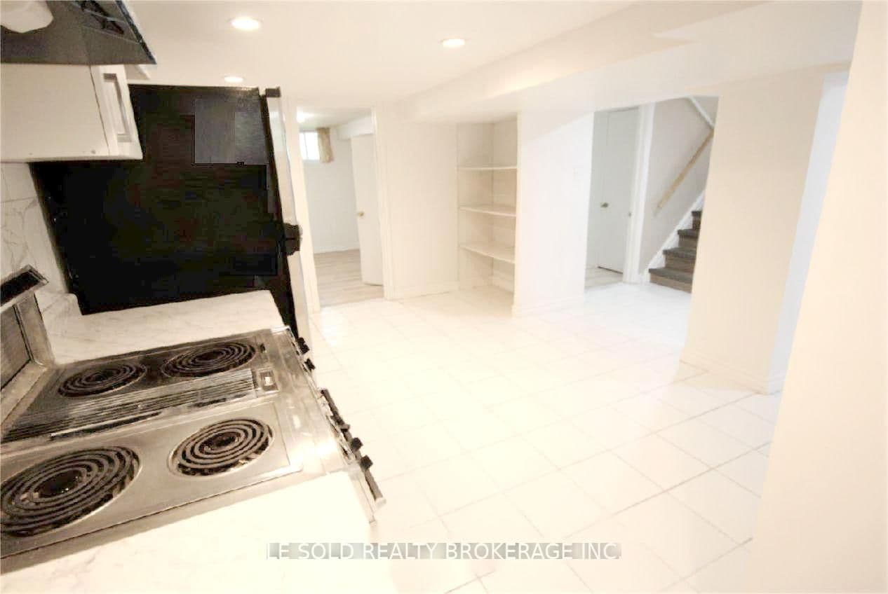 Detached at Bsmt Room- 112 Leland Street, Hamilton, ON - Photo 6 - RE/MAX Garden City Realty