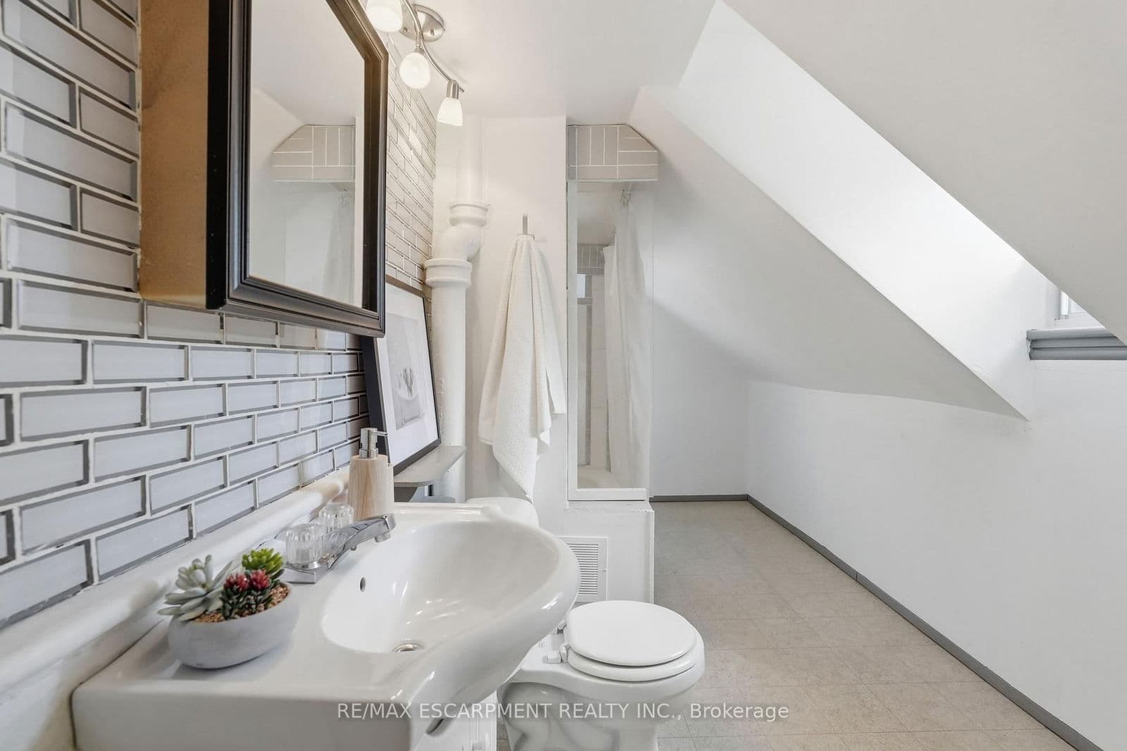 Att/Row/Townhouse at 79 Murray Street, Hamilton, ON - Photo 33 - RE/MAX Garden City Realty